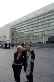 Timelines: transparències en una habitació fosca. Joan Jonas [Reportatge fotogràfic inauguració exposició]