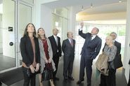 Signatura conveni de col·laboració entre Fundació MACBA i la Fundación AXA [Reportatge fotogràfic acte institucional]