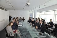 Signatura conveni de col·laboració entre Fundació MACBA i la Fundación AXA [Reportatge fotogràfic acte institucional]