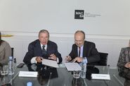 Signatura conveni de col·laboració entre Fundació MACBA i la Fundación AXA [Reportatge fotogràfic acte institucional]