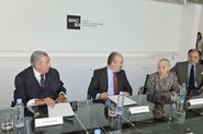 Signatura conveni de col·laboració entre Fundació MACBA i la Fundación AXA [Reportatge fotogràfic acte institucional]