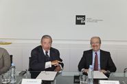 Signatura conveni de col·laboració entre Fundació MACBA i la Fundación AXA [Reportatge fotogràfic acte institucional]