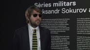 Albert Serra parla sobre "Sèries militars. Aleksandr Sokurov a la Col·lecció MACBA" [Enregistrament audiovisual exposició]