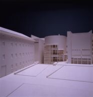 Maqueta avantprojecte edifici MACBA [Reportatge fotogràfic de la construcció de l'edifici MACBA]