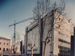 Construcció edifici MACBA [Reportatge fotogràfic de la construcció de l'edifici MACBA]