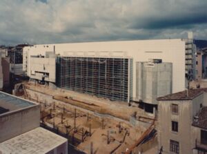 Construcció edifici MACBA [Reportatge fotogràfic de la construcció de l'edifici MACBA]