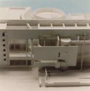 Maqueta projecte edifici MACBA [Reportatge fotogràfic de la construcció de l'edifici MACBA]