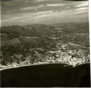 [Fotografies aèries de la costa de Benidorm] [fulls de contacte 3 i 4]