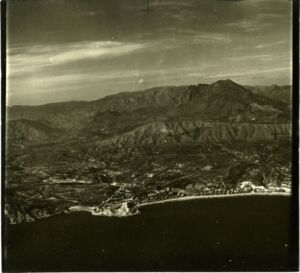 [Fotografies aèries de la costa de Benidorm] [fulls de contacte 7 i 8]