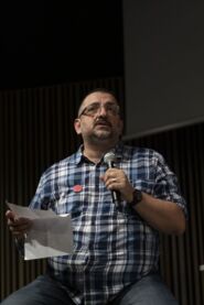 Presentació d'El libro de buen vmor. Sexualidades raras y políticas extrañas -- Autogestió porca: Trobada de col·lectius queer autogestionats. Seminari PEI obert [Reportatge fotogràfic activitat]