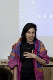 Visita a La Cuina -- Cap a una nova imaginació ecosocial. Narratives i transicions davant la crisi de civilització. Seminari PEI Obert [Reportatge fotogràfic activitat]