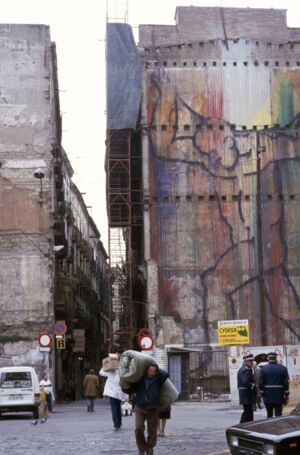 Mural a Barcelona, [198-?-199-?] [Sèrie 35 mm - Pas Universal]